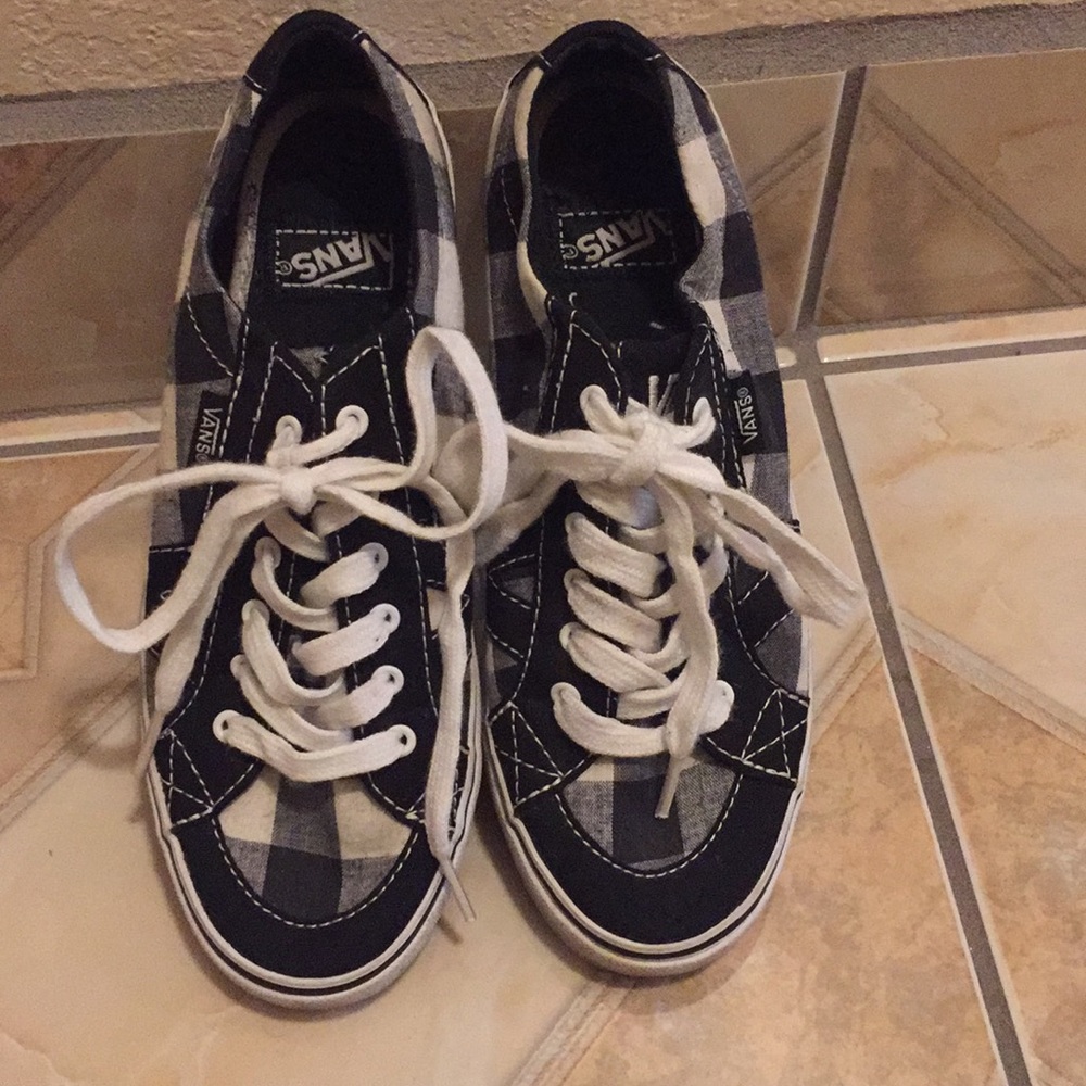 Checkered Tory VANS